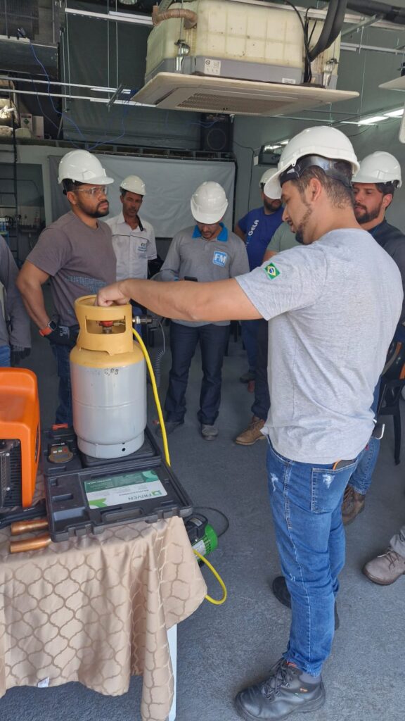 curso recolhimento gas em ar condicionado vrf