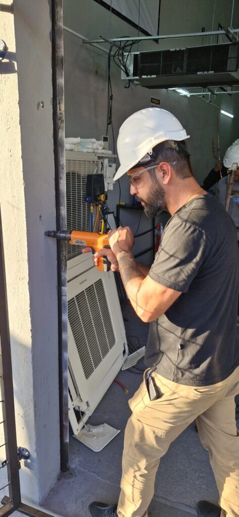 treinamento pratico ar condicionado vrf